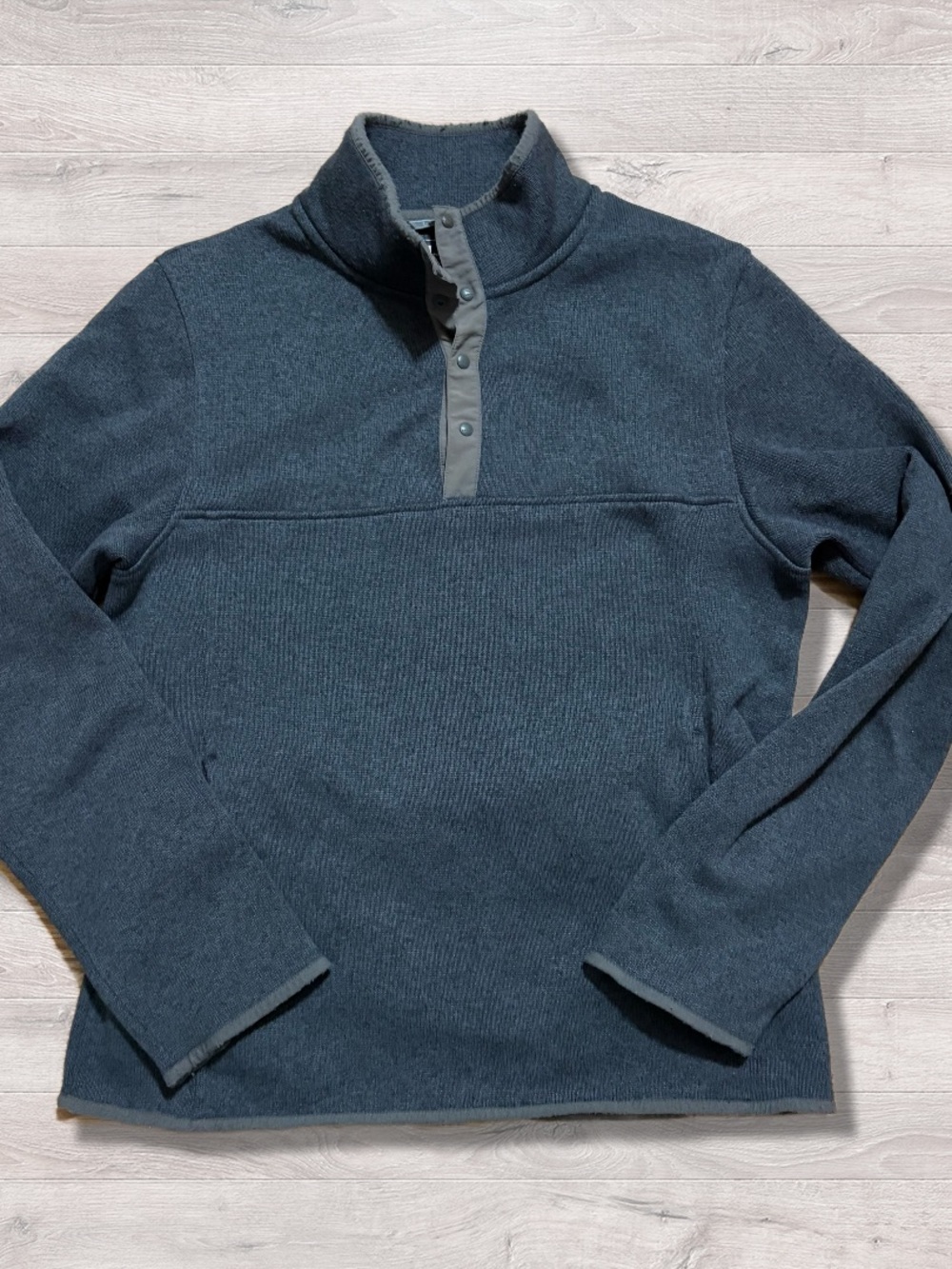 L.L. Bean 1/4 Button Up Pullover Slightly Fitted Sweater Mens Large Gray